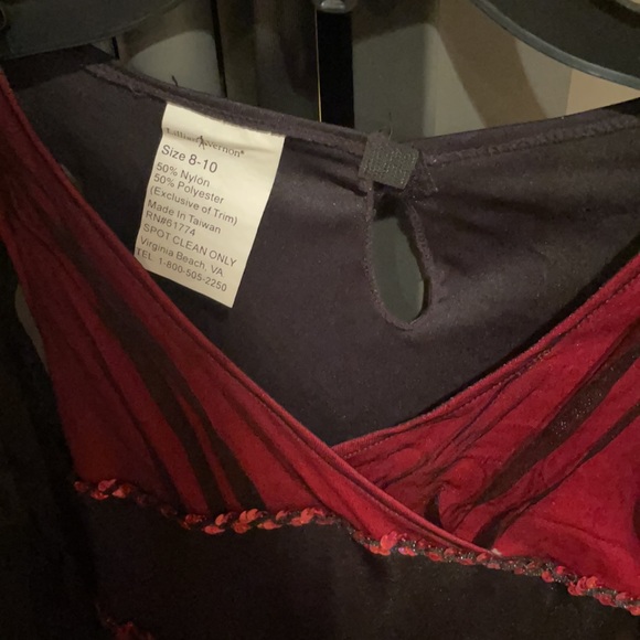 Vampire/vampiress Halloween costume with collar! Red and black. Like new! - Picture 3 of 5